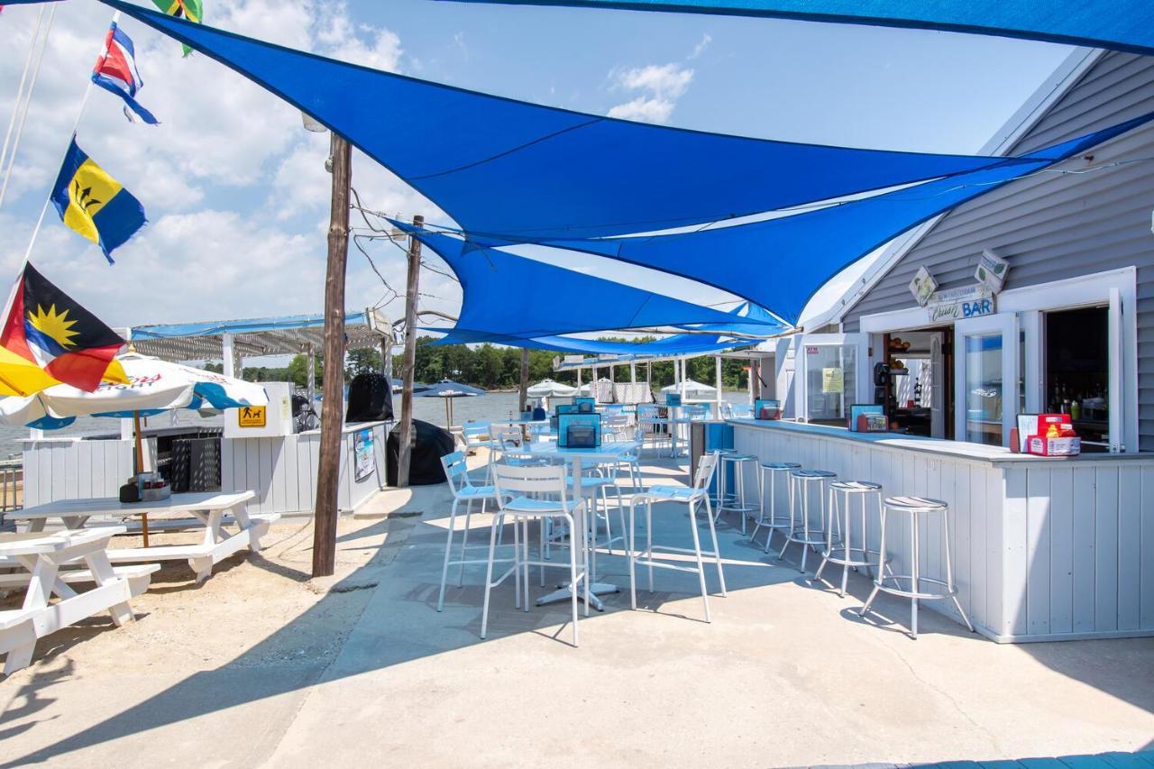 Lowes Wharf Marina Inn Sherwood Extérieur photo